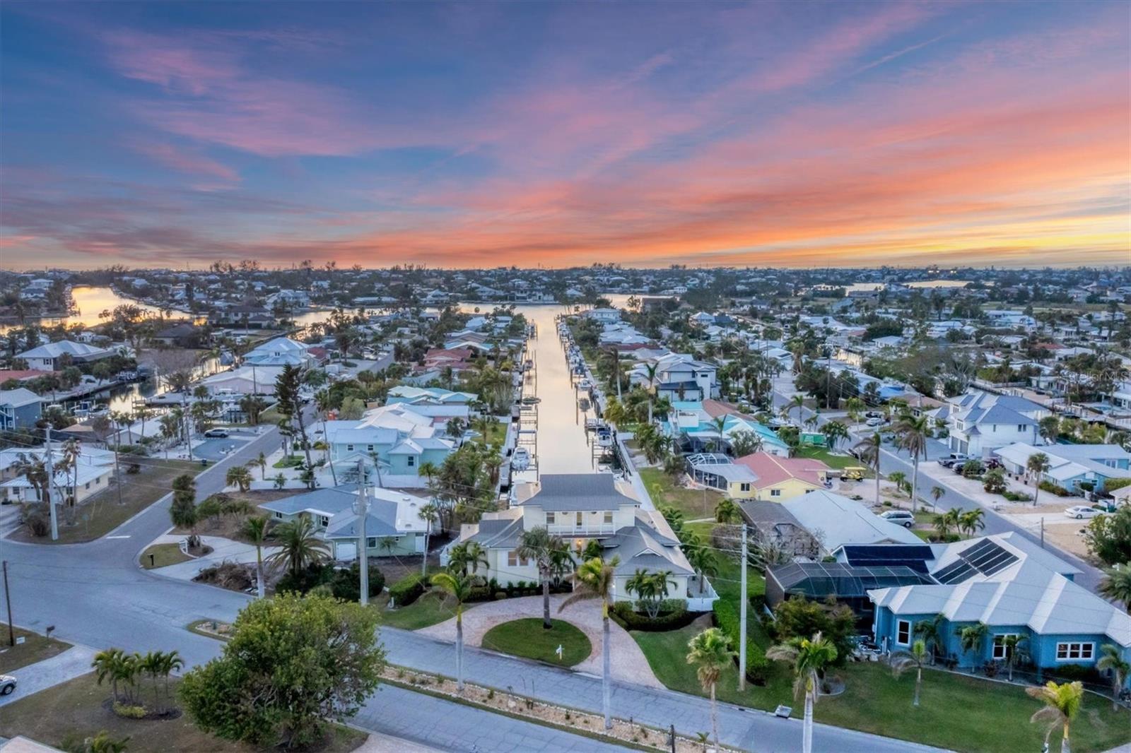 634 KEY ROYALE DR, HOLMES BEACH, FL, 34217