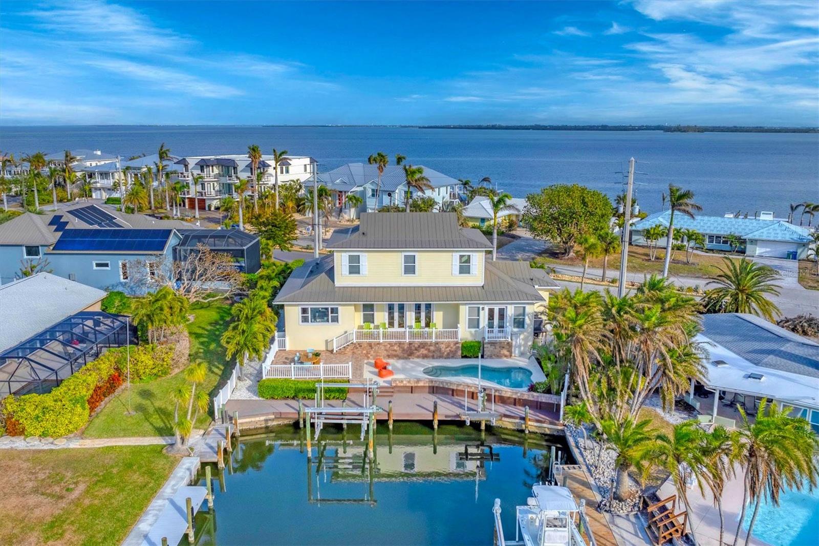 634 KEY ROYALE DR, HOLMES BEACH, FL, 34217