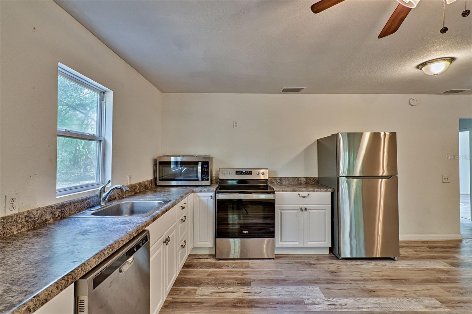 300 S US HIGHWAY 129, BELL, FL, 32619