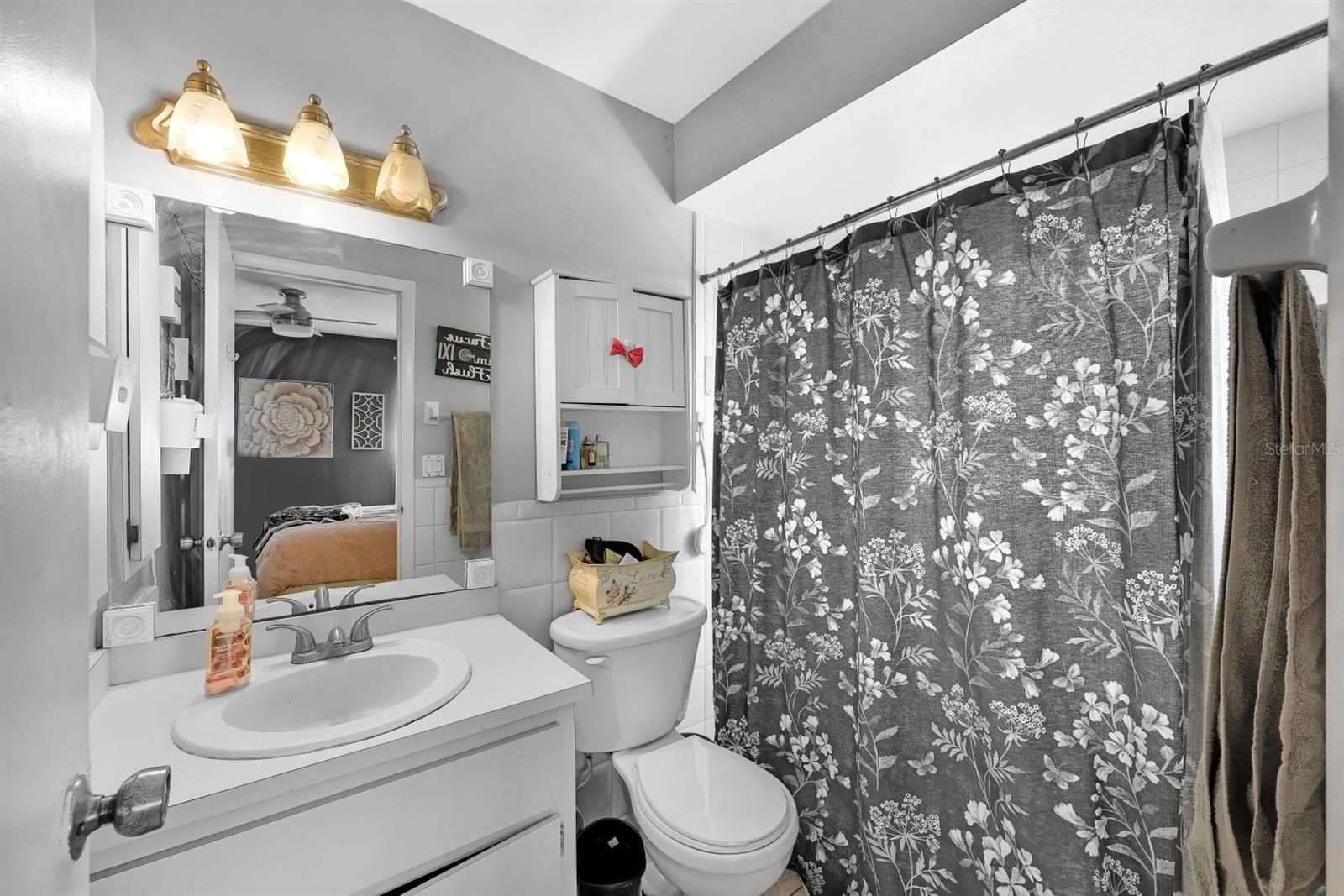 5 NW 13TH AVE, CAPE CORAL, FL, 33993
