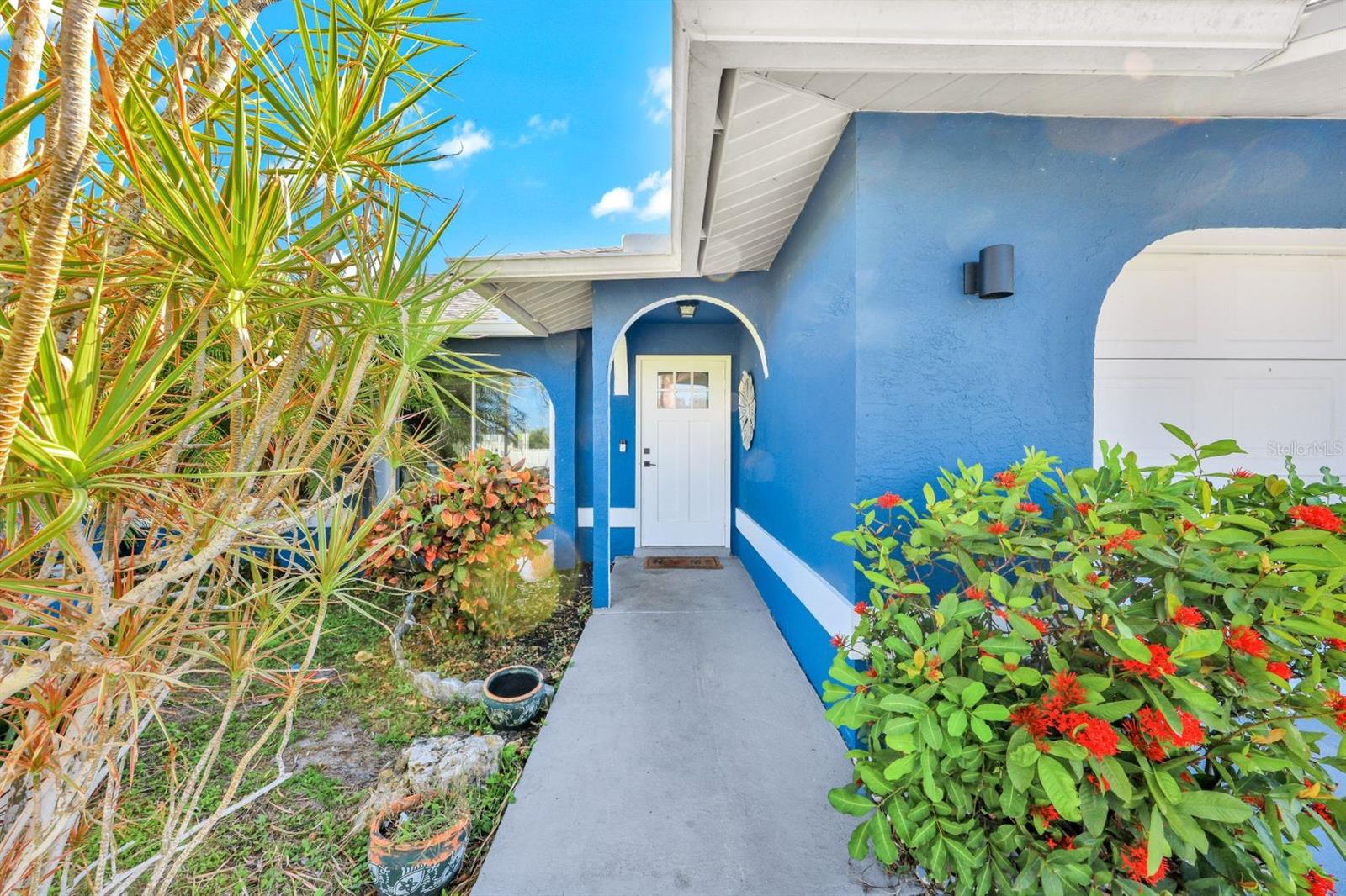 5 NW 13TH AVE, CAPE CORAL, FL, 33993