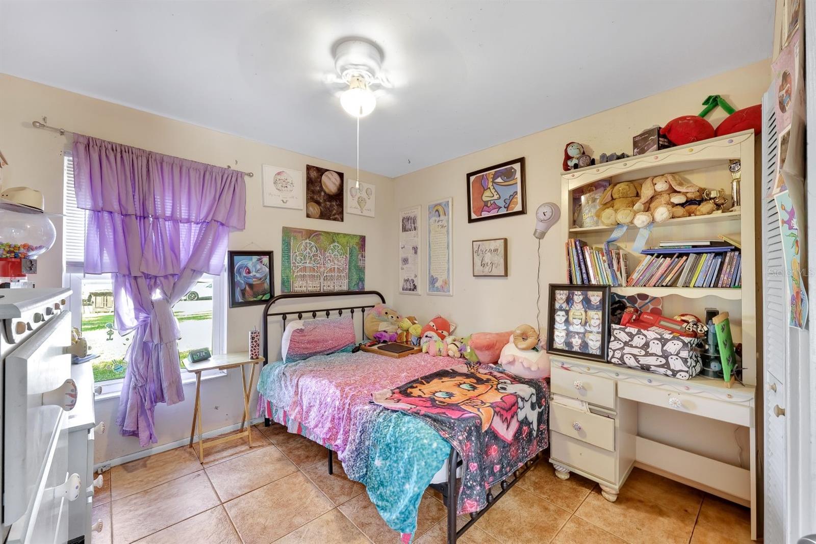 5 NW 13TH AVE, CAPE CORAL, FL, 33993