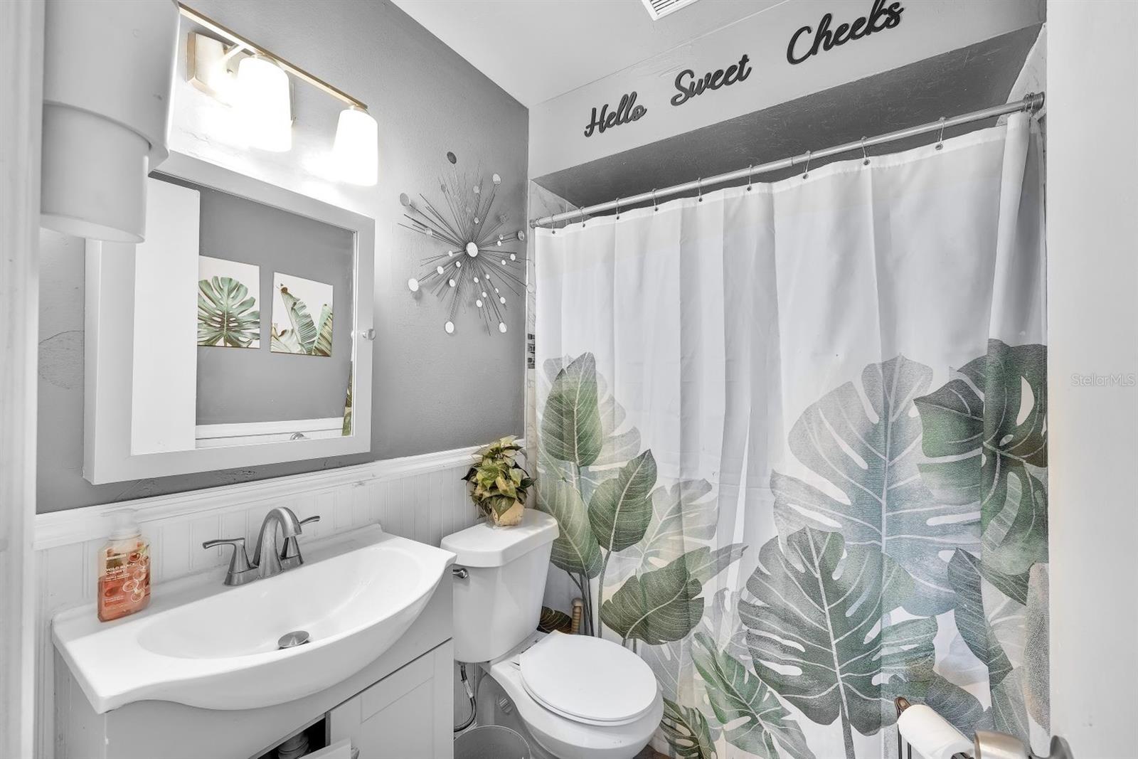 5 NW 13TH AVE, CAPE CORAL, FL, 33993