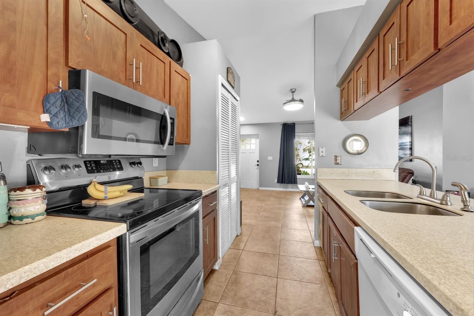 5 NW 13TH AVE, CAPE CORAL, FL, 33993