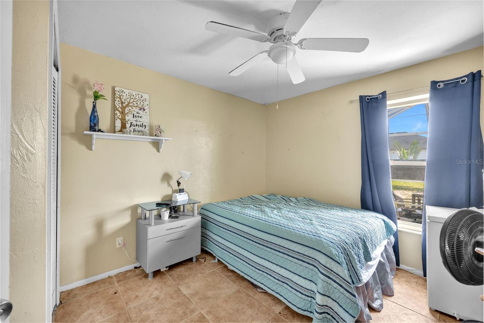 5 NW 13TH AVE, CAPE CORAL, FL, 33993
