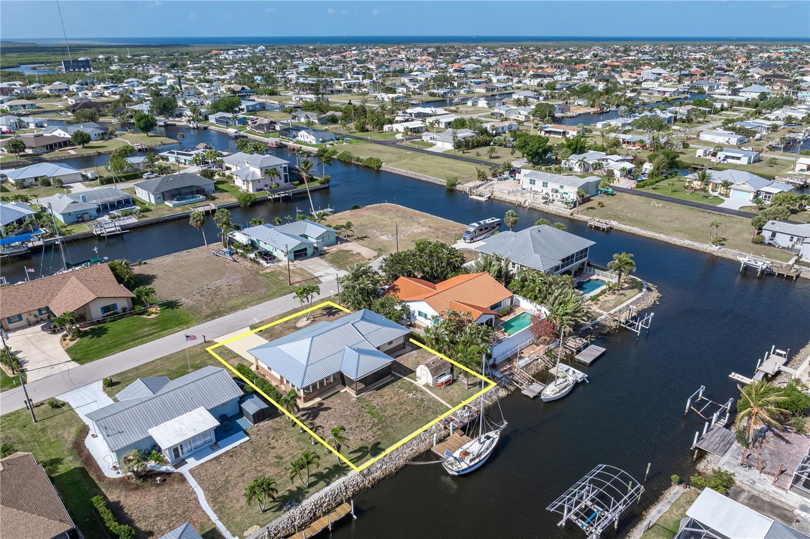 520 BOARDMAN DR, PUNTA GORDA, FL, 33950