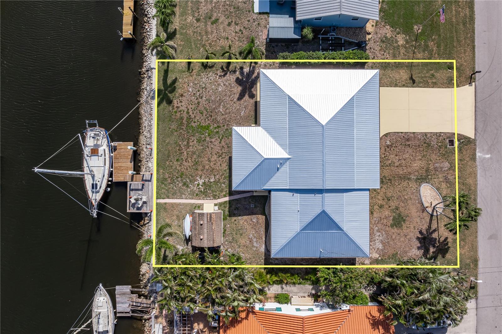 520 BOARDMAN DR, PUNTA GORDA, FL, 33950