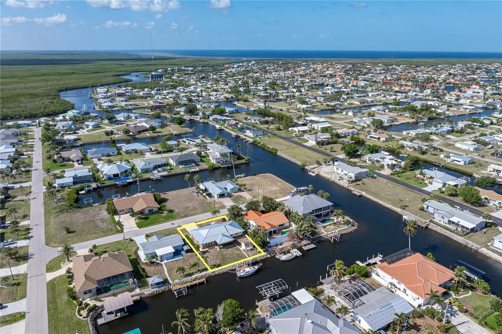 520 BOARDMAN DR, PUNTA GORDA, FL, 33950