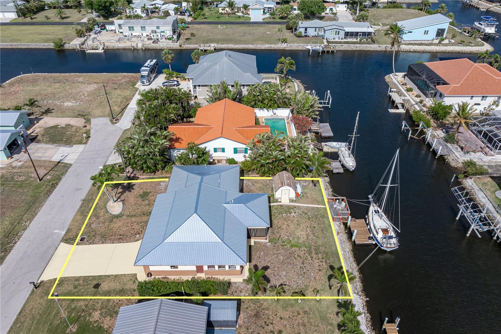 520 BOARDMAN DR, PUNTA GORDA, FL, 33950