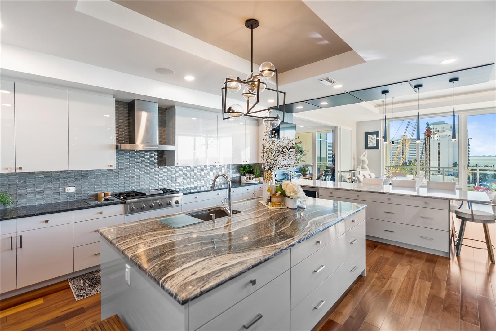 540 N TAMIAMI TRL #702, SARASOTA, FL, 34236