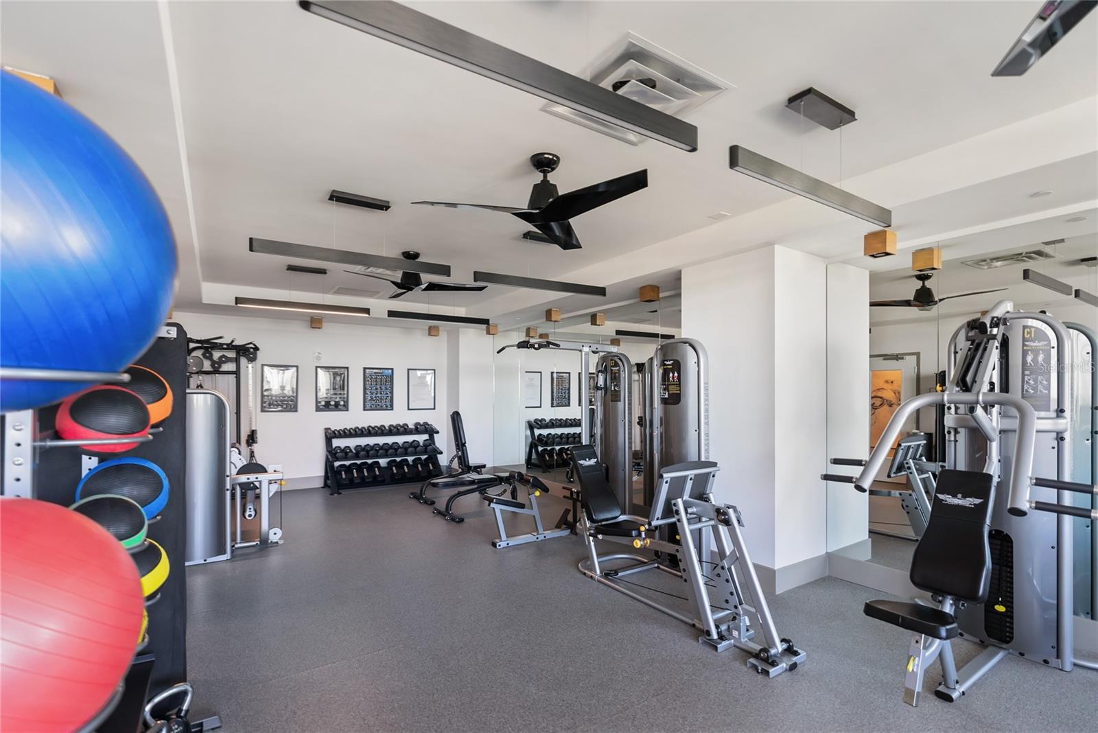 540 N TAMIAMI TRL #702, SARASOTA, FL, 34236