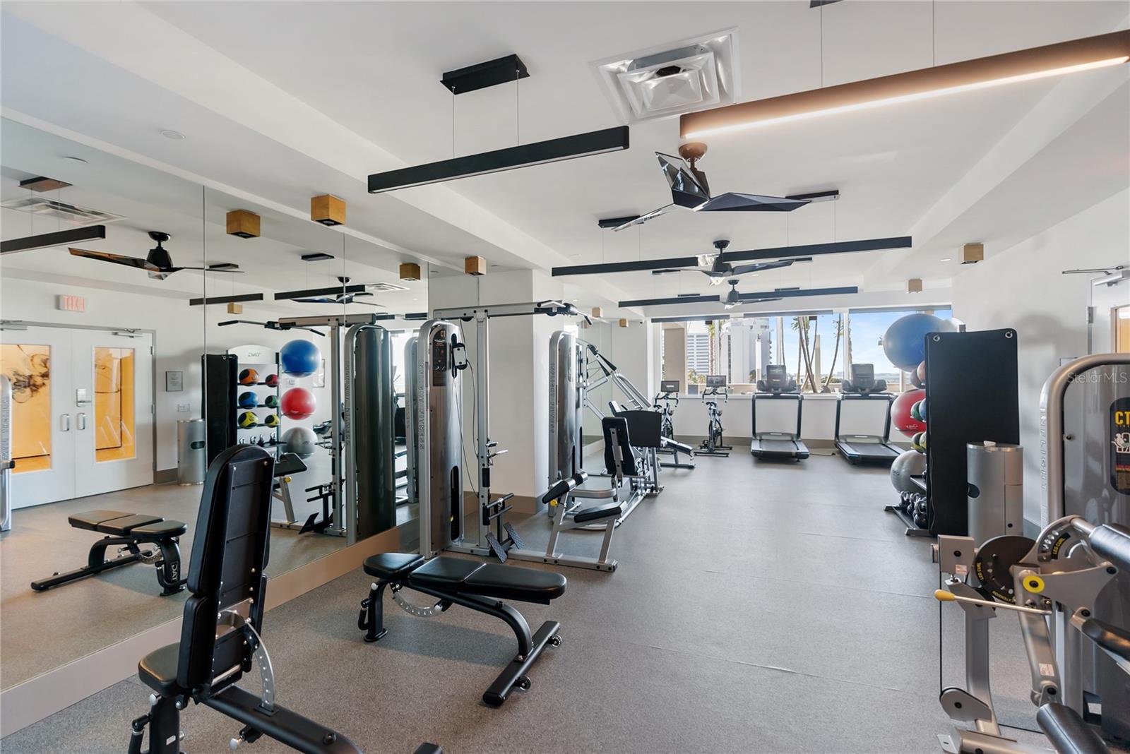 540 N TAMIAMI TRL #702, SARASOTA, FL, 34236