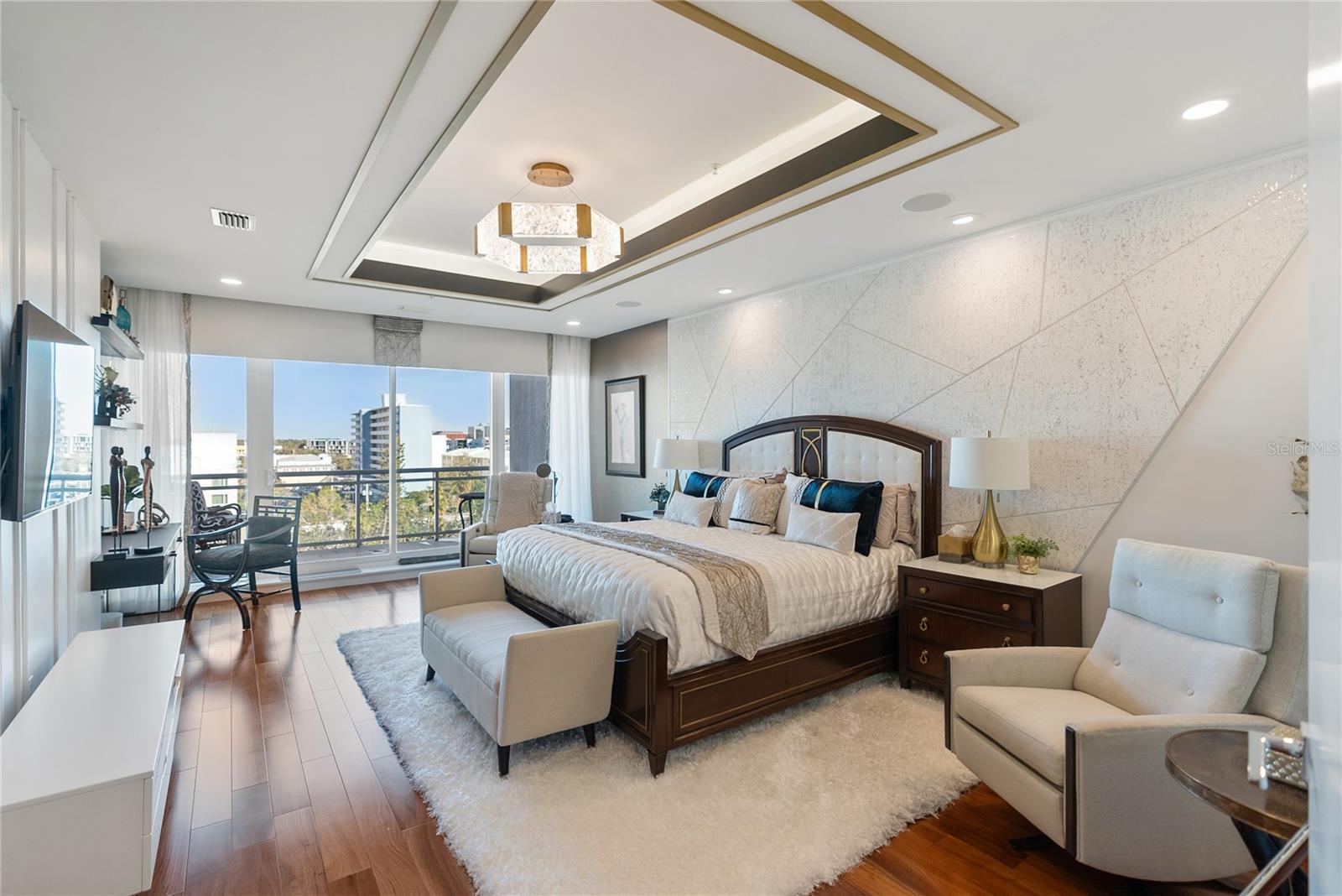 540 N TAMIAMI TRL #702, SARASOTA, FL, 34236