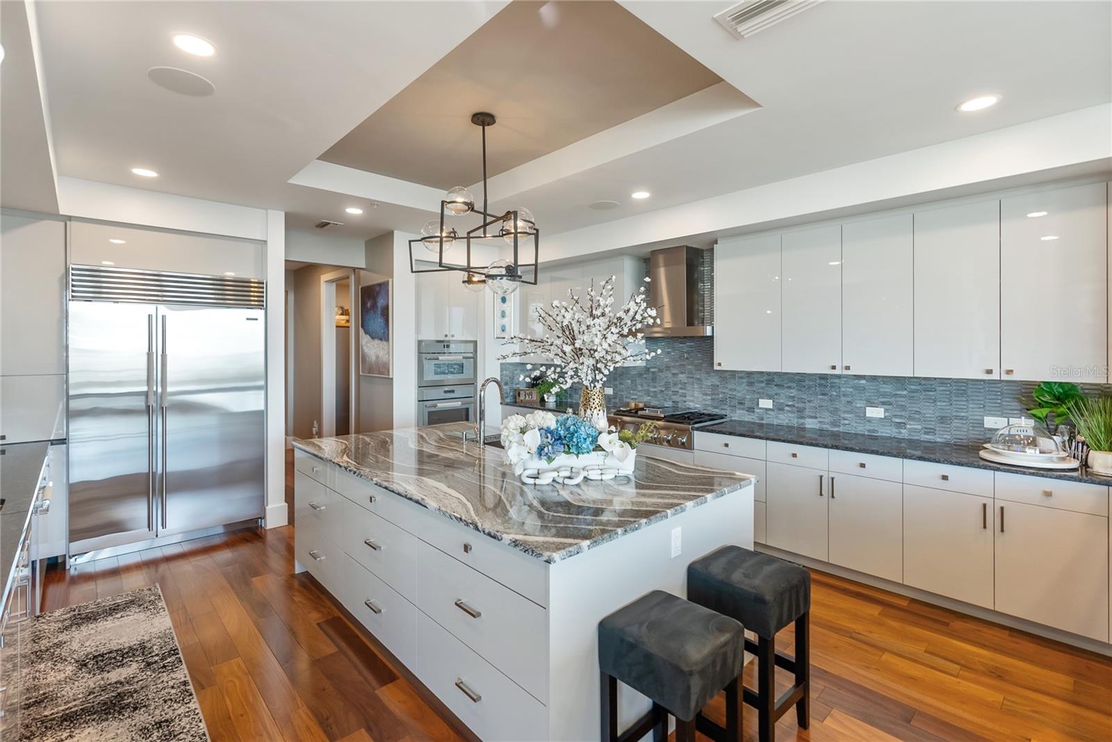 540 N TAMIAMI TRL #702, SARASOTA, FL, 34236