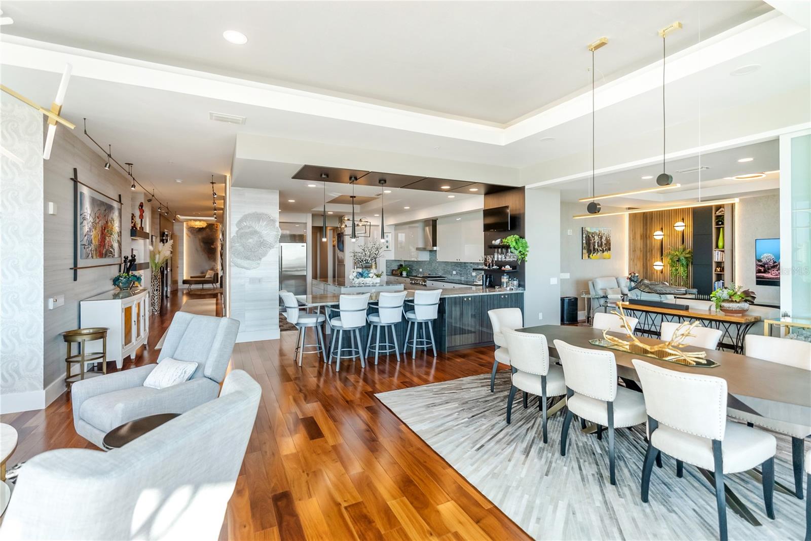 540 N TAMIAMI TRL #702, SARASOTA, FL, 34236