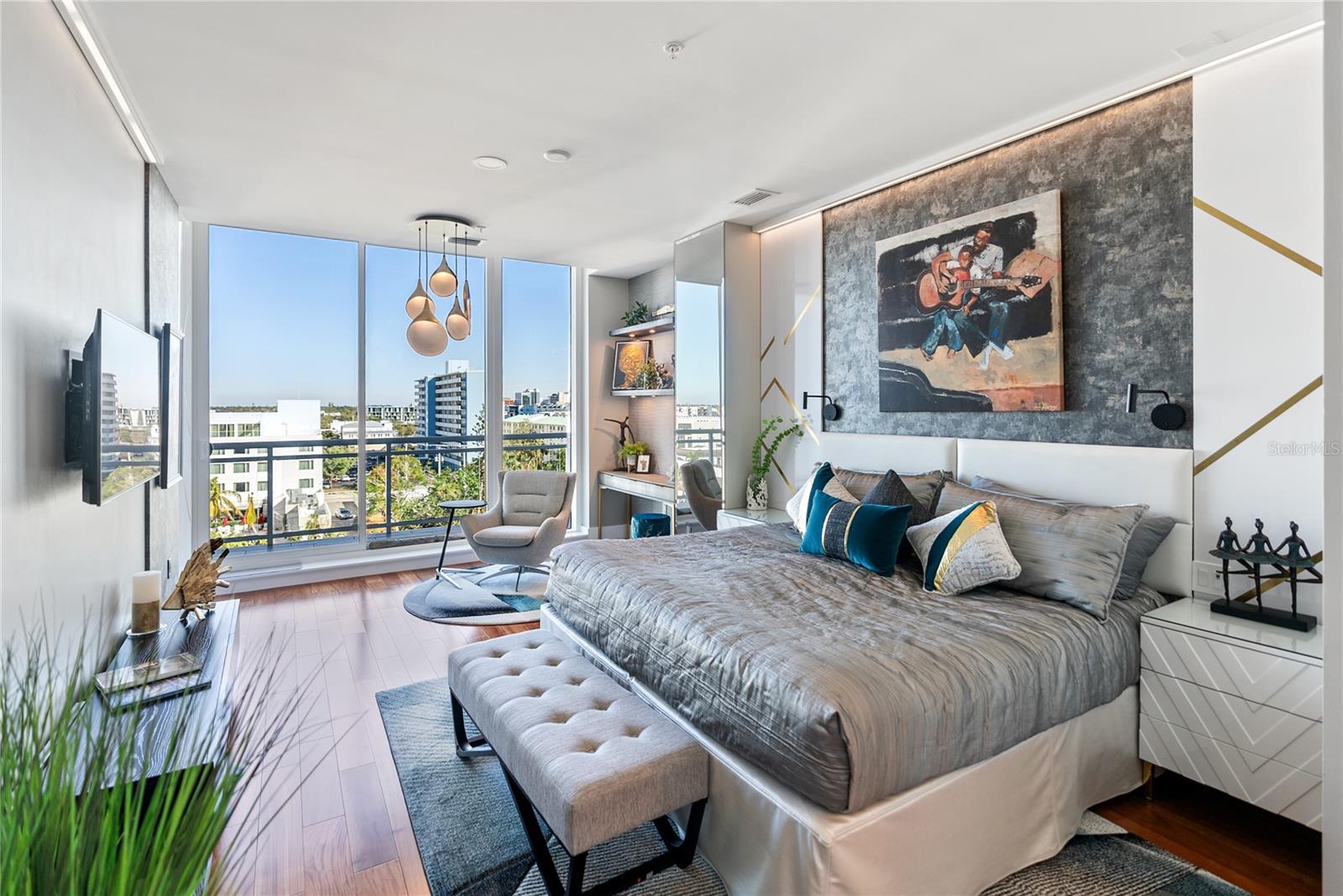 540 N TAMIAMI TRL #702, SARASOTA, FL, 34236