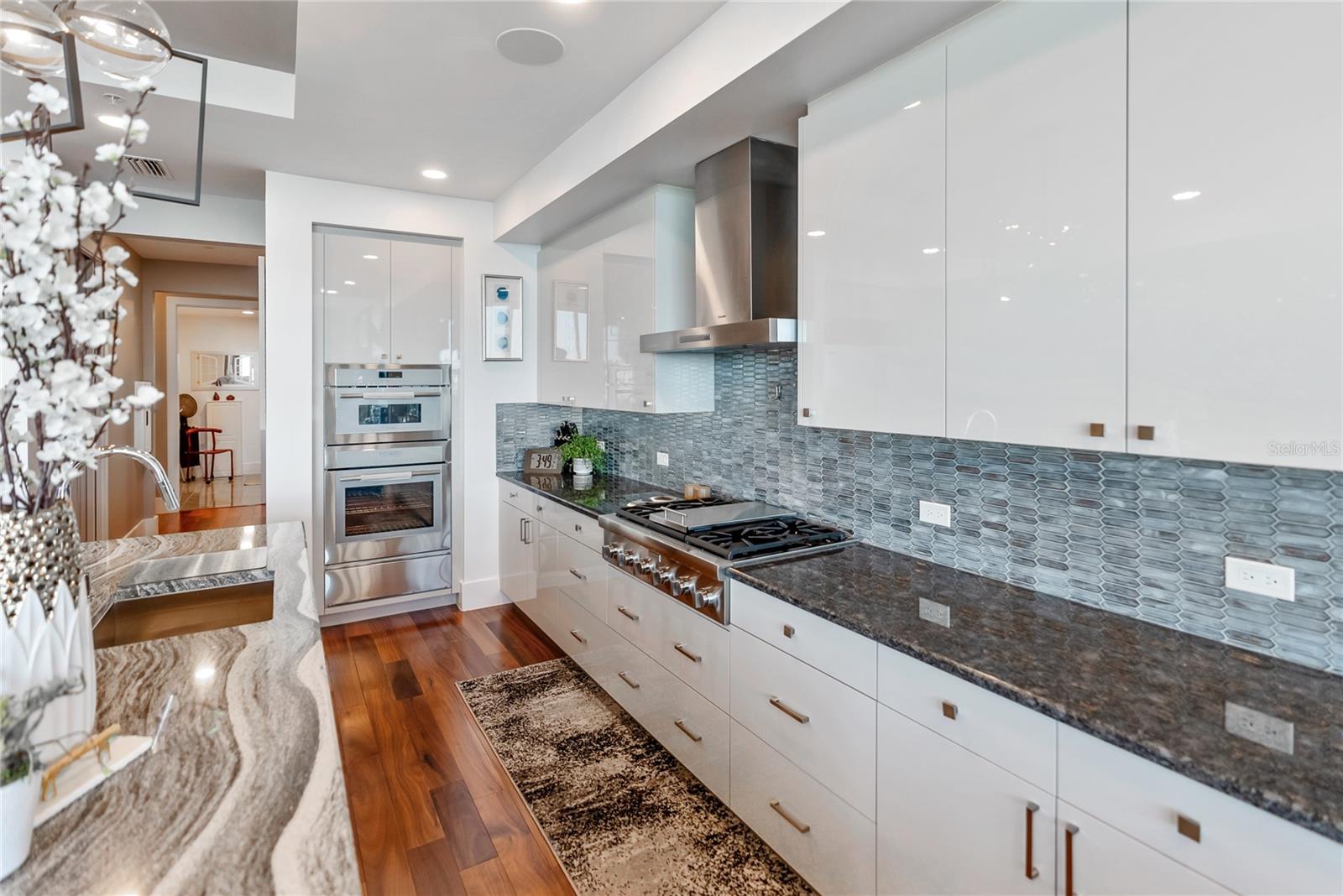 540 N TAMIAMI TRL #702, SARASOTA, FL, 34236