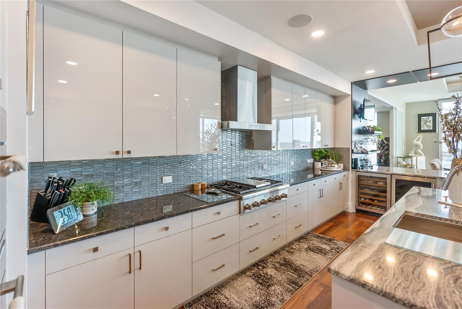 540 N TAMIAMI TRL #702, SARASOTA, FL, 34236