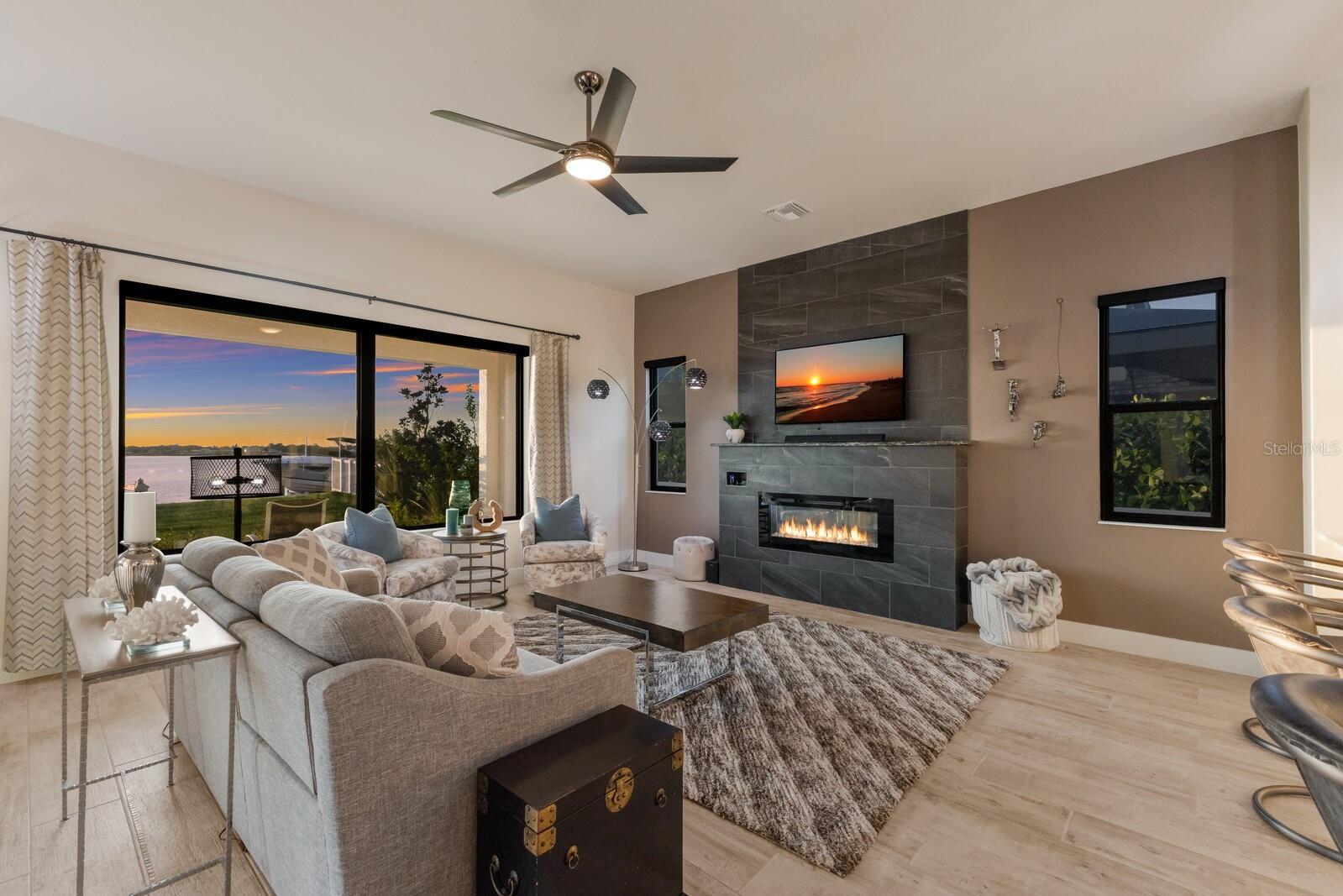 696 REGATTA WAY, BRADENTON, FL, 34208