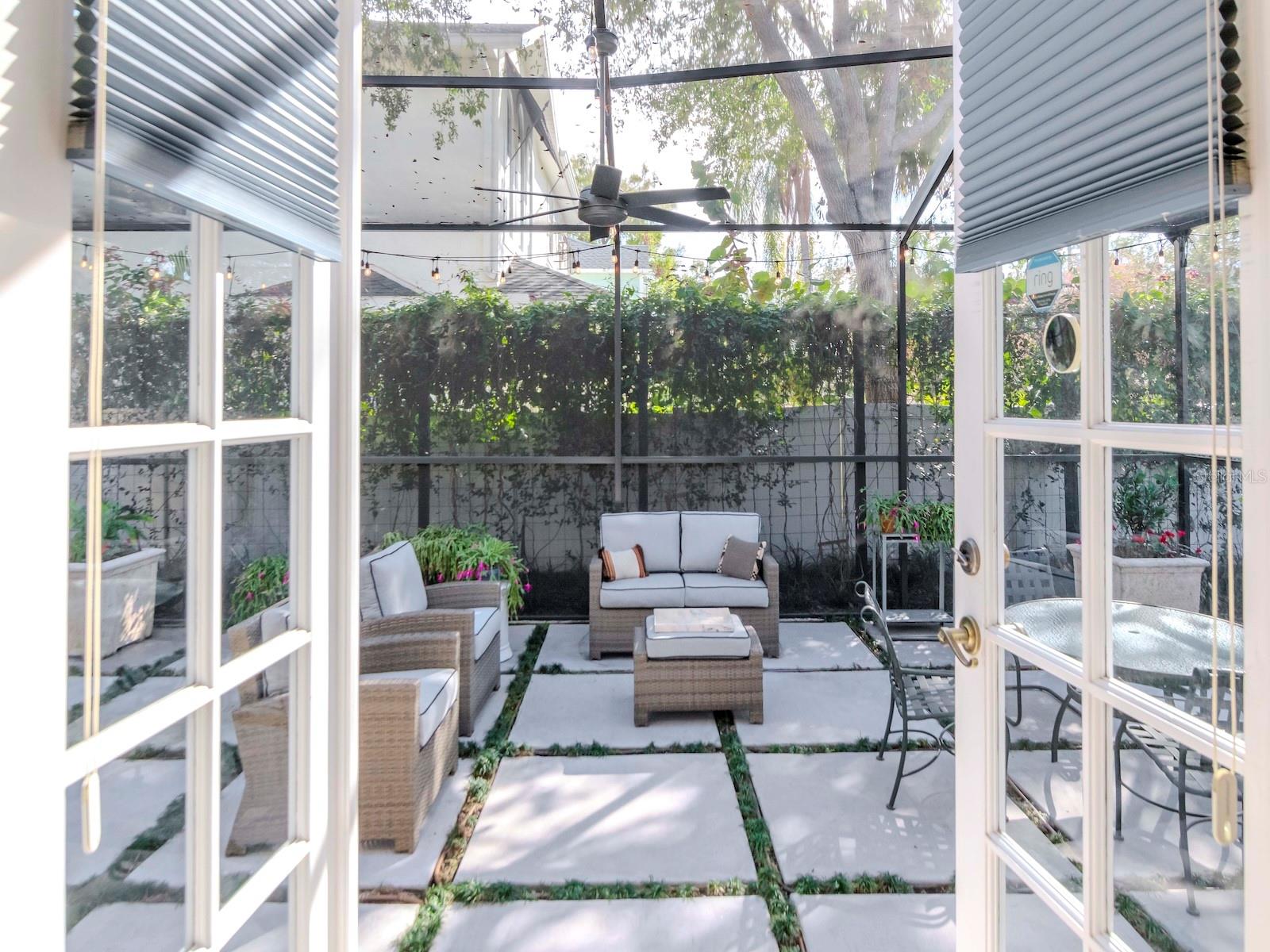 2920 W TRILBY AVE, TAMPA, FL, 33611