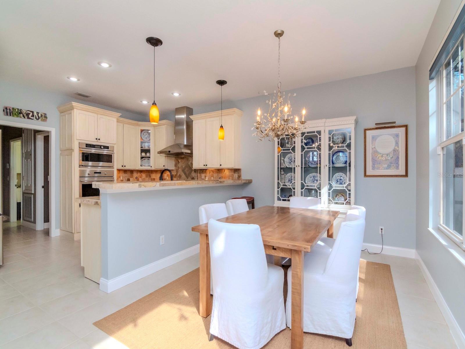 2920 W TRILBY AVE, TAMPA, FL, 33611