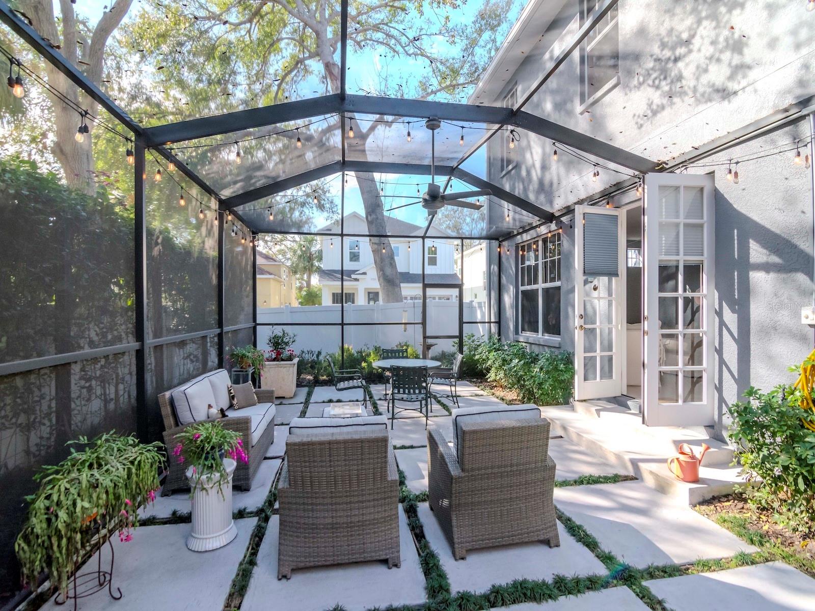 2920 W TRILBY AVE, TAMPA, FL, 33611