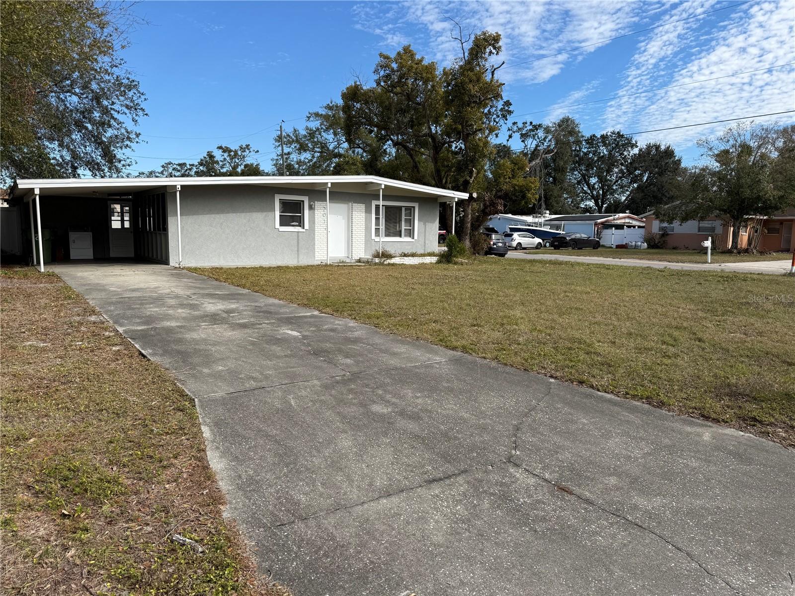 201 W SENECA AVE, TAMPA, FL, 33612