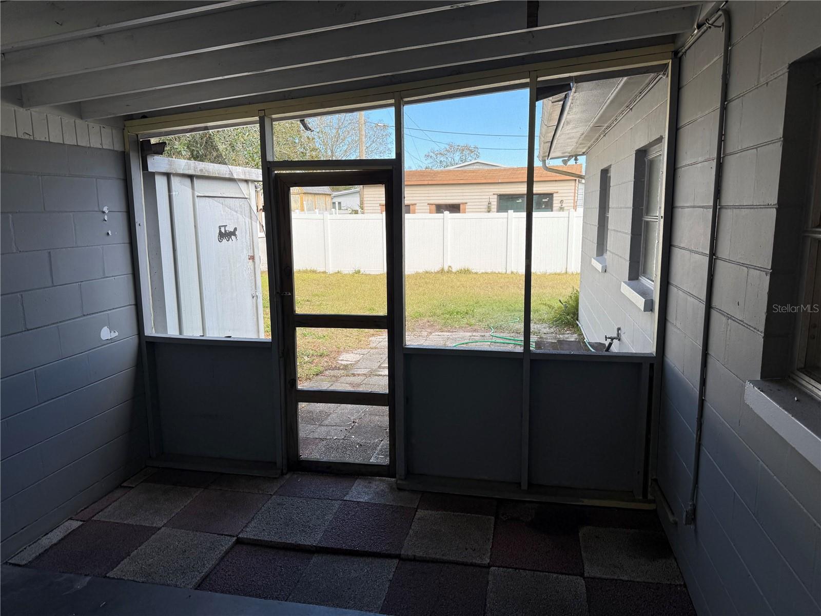 201 W SENECA AVE, TAMPA, FL, 33612