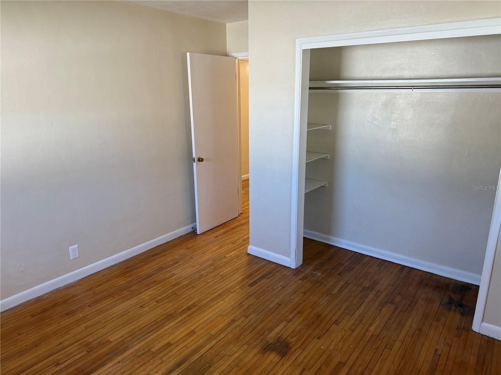 201 W SENECA AVE, TAMPA, FL, 33612