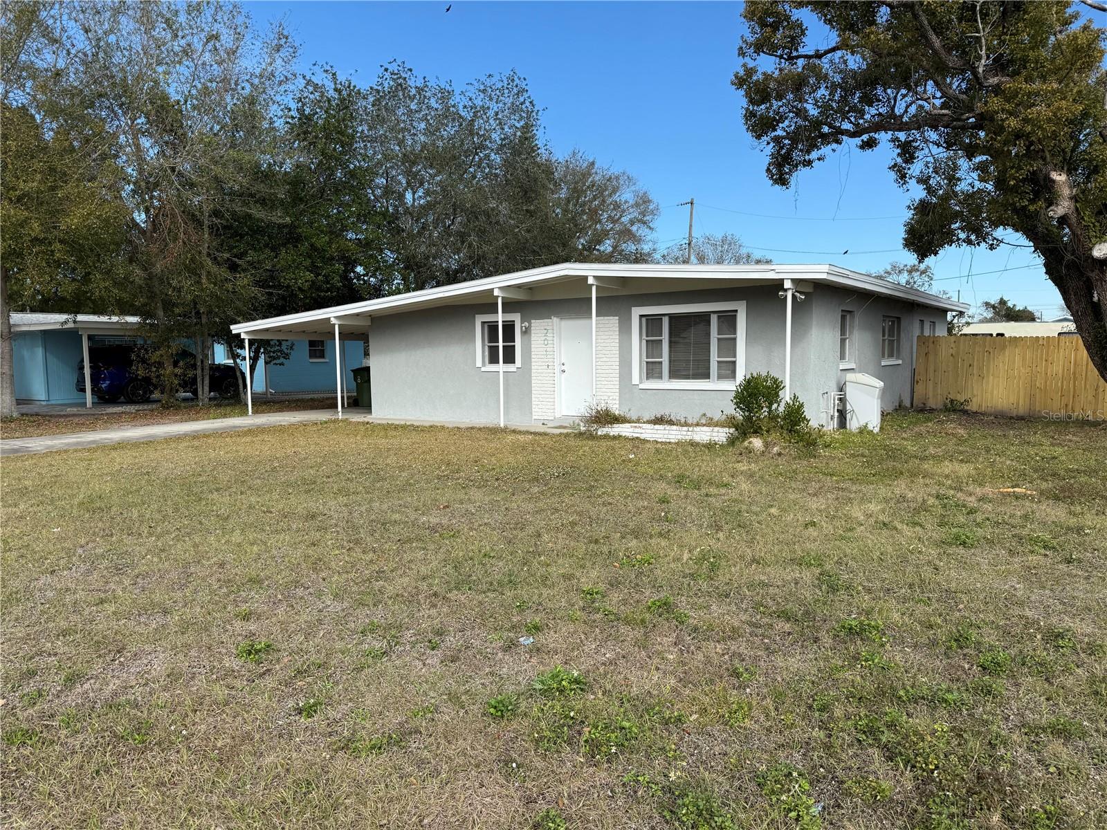 201 W SENECA AVE, TAMPA, FL, 33612