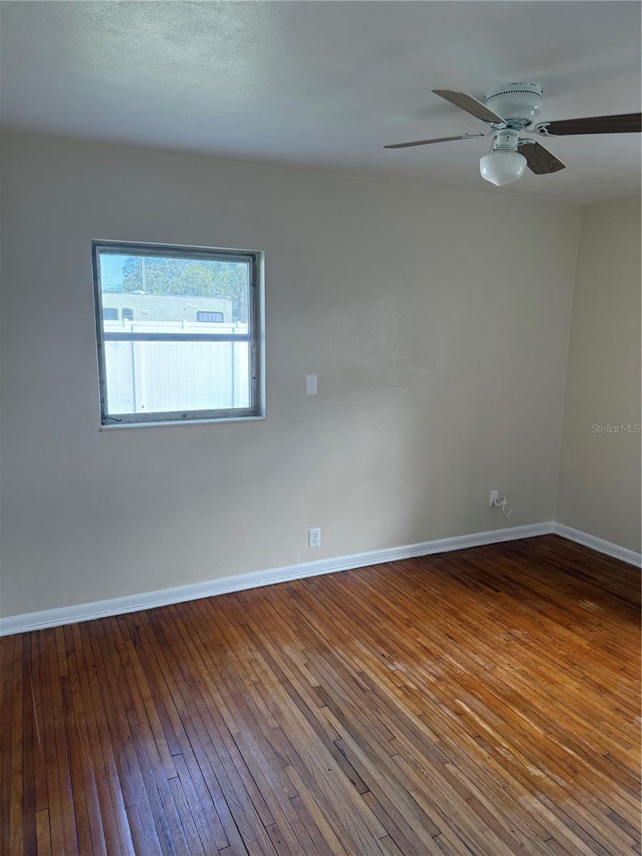 201 W SENECA AVE, TAMPA, FL, 33612