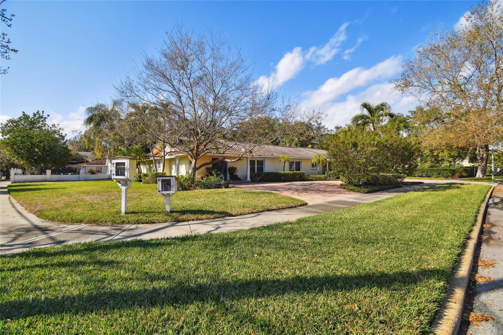 206 BOSPHOROUS AVE, TAMPA, FL, 33606