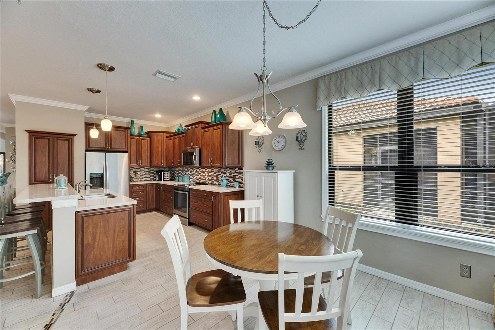 205 SILVER FALLS DR, APOLLO BEACH, FL, 33572