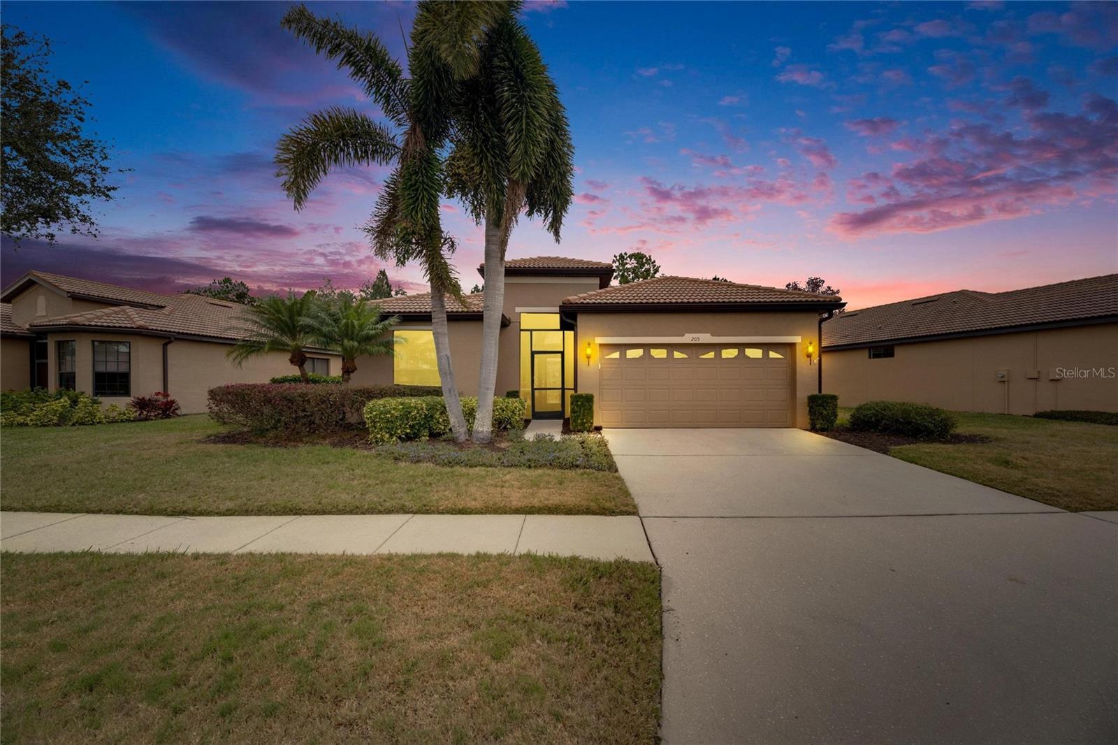 205 SILVER FALLS DR, APOLLO BEACH, FL, 33572