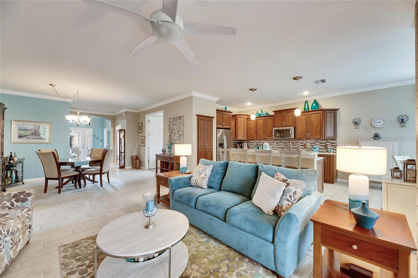 205 SILVER FALLS DR, APOLLO BEACH, FL, 33572