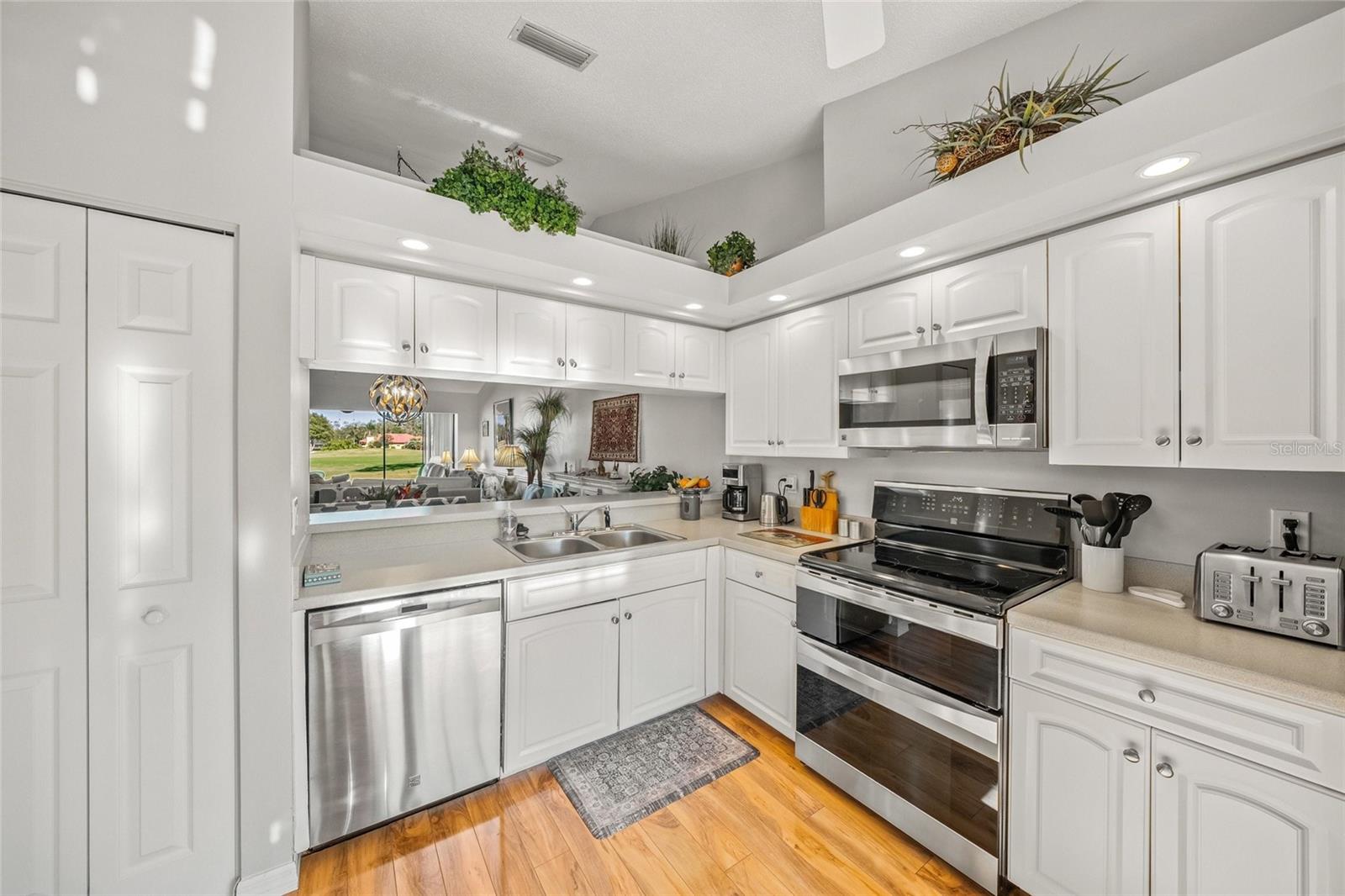 5933 CLUBSIDE DR #7640, SARASOTA, FL, 34243