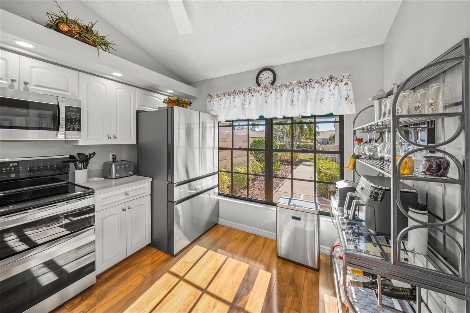 5933 CLUBSIDE DR #7640, SARASOTA, FL, 34243