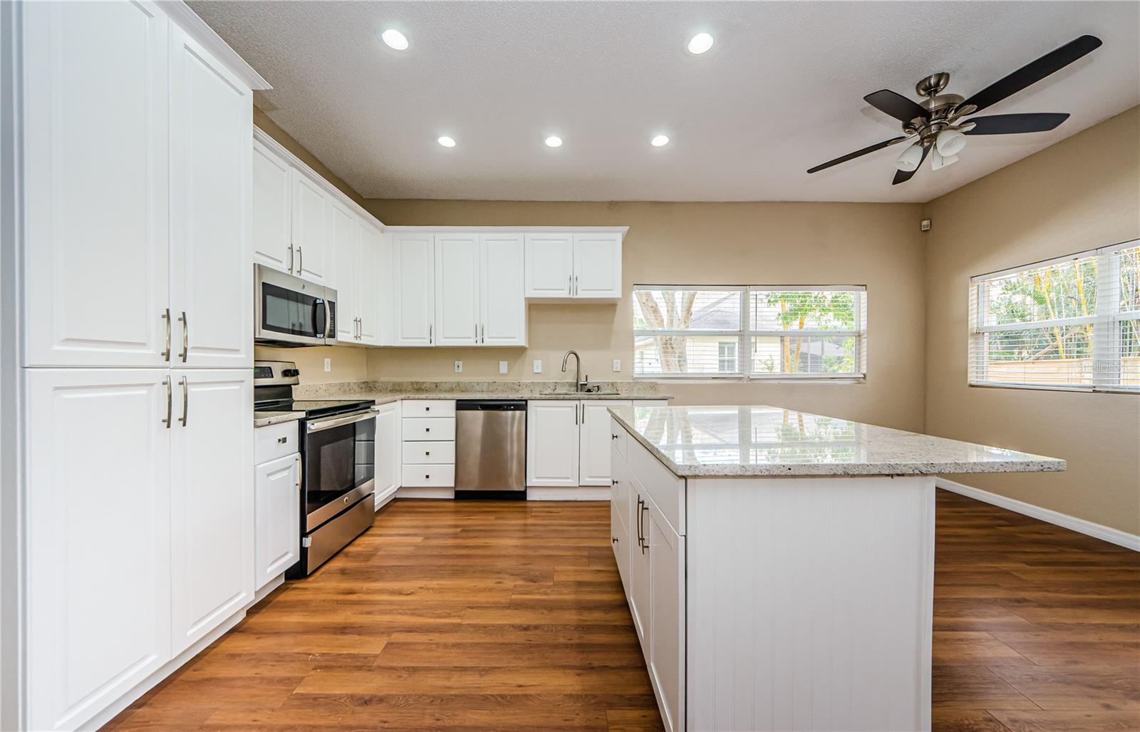 1833 HILLCREST ST, TARPON SPRINGS, FL, 34689