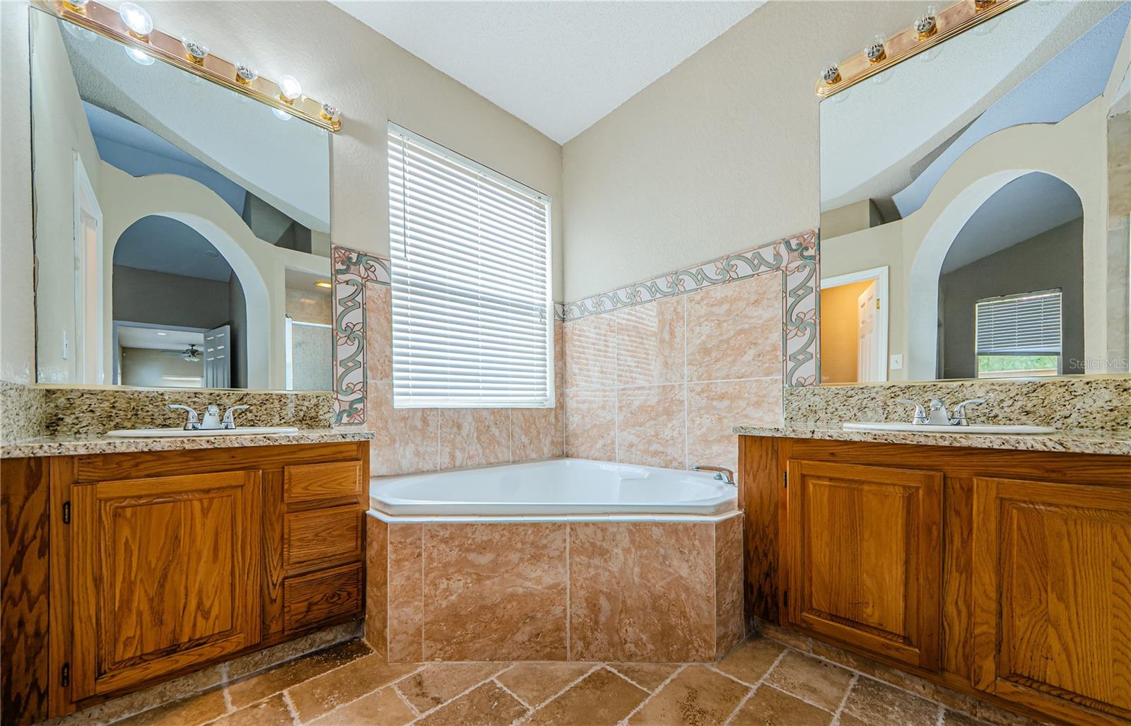 1833 HILLCREST ST, TARPON SPRINGS, FL, 34689