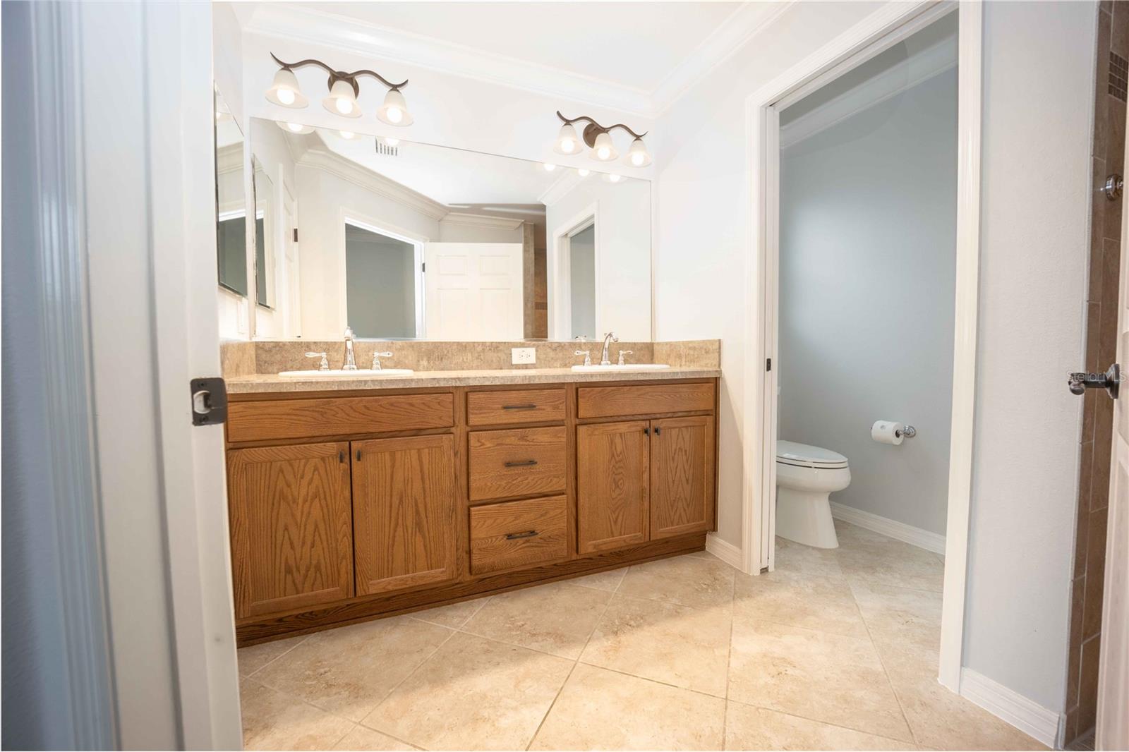 3277 SENNETT CIR, OXFORD, FL, 34484