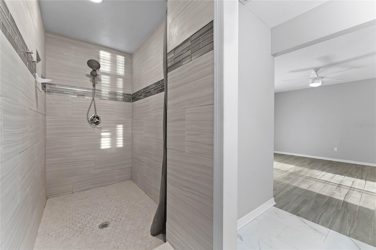 1818 FOXBORO DR, ORLANDO, FL, 32812