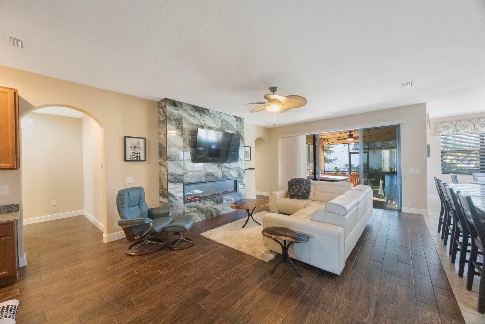 2564 GRAND CYPRESS BLVD, PALM HARBOR, FL, 34684