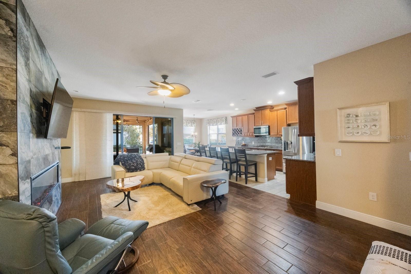 2564 GRAND CYPRESS BLVD, PALM HARBOR, FL, 34684
