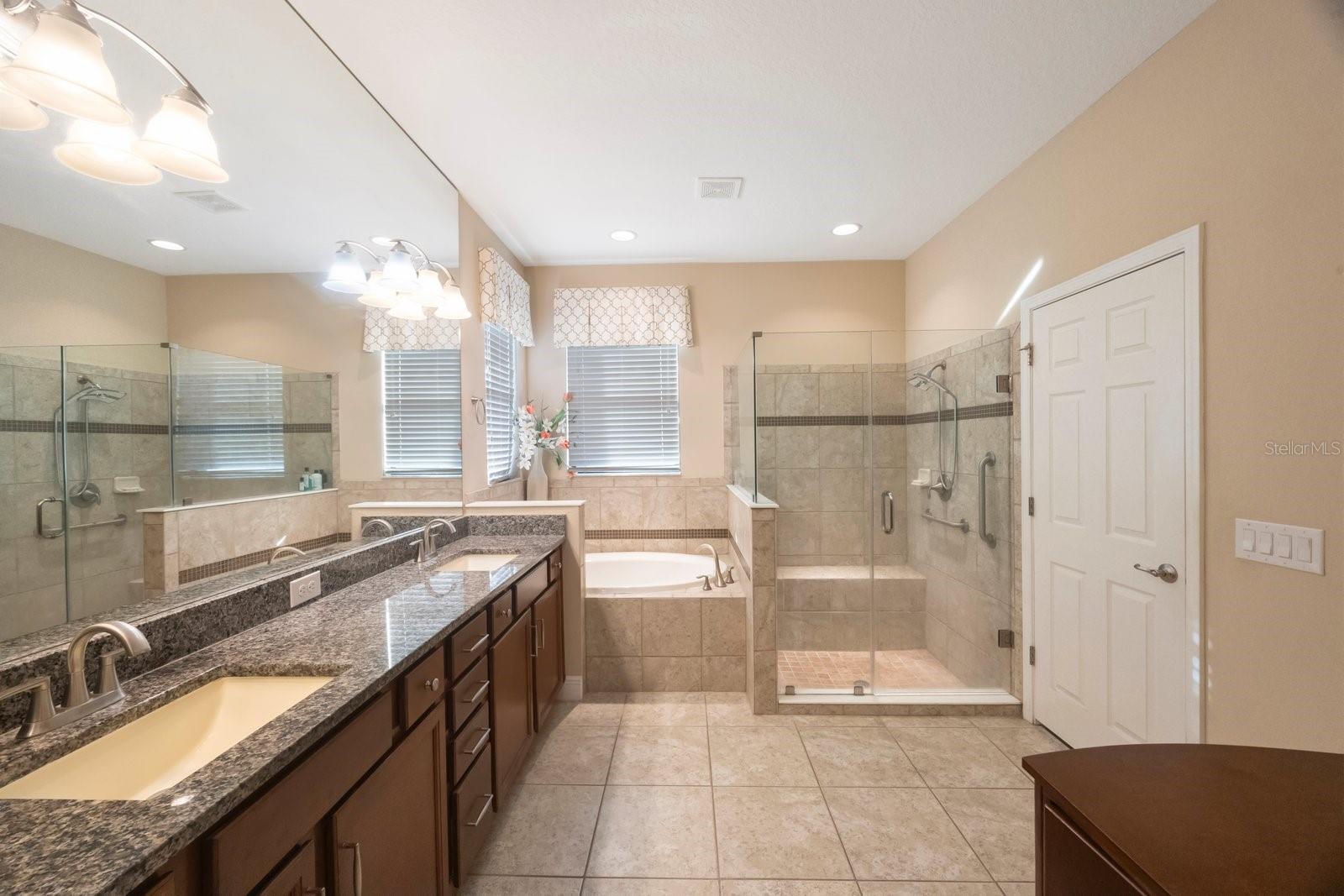 2564 GRAND CYPRESS BLVD, PALM HARBOR, FL, 34684