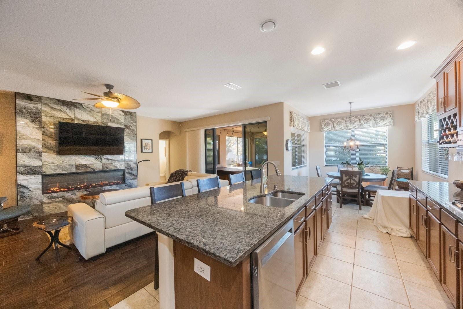 2564 GRAND CYPRESS BLVD, PALM HARBOR, FL, 34684