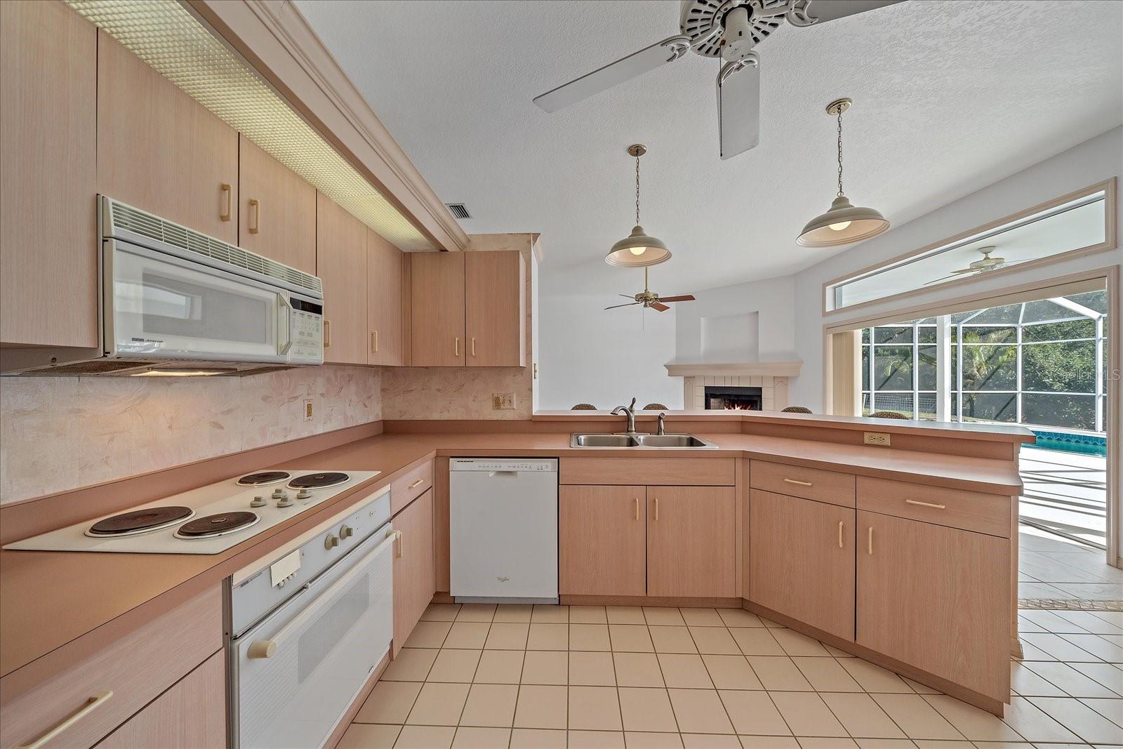 4757 COUNTRY MANOR DR, SARASOTA, FL, 34233