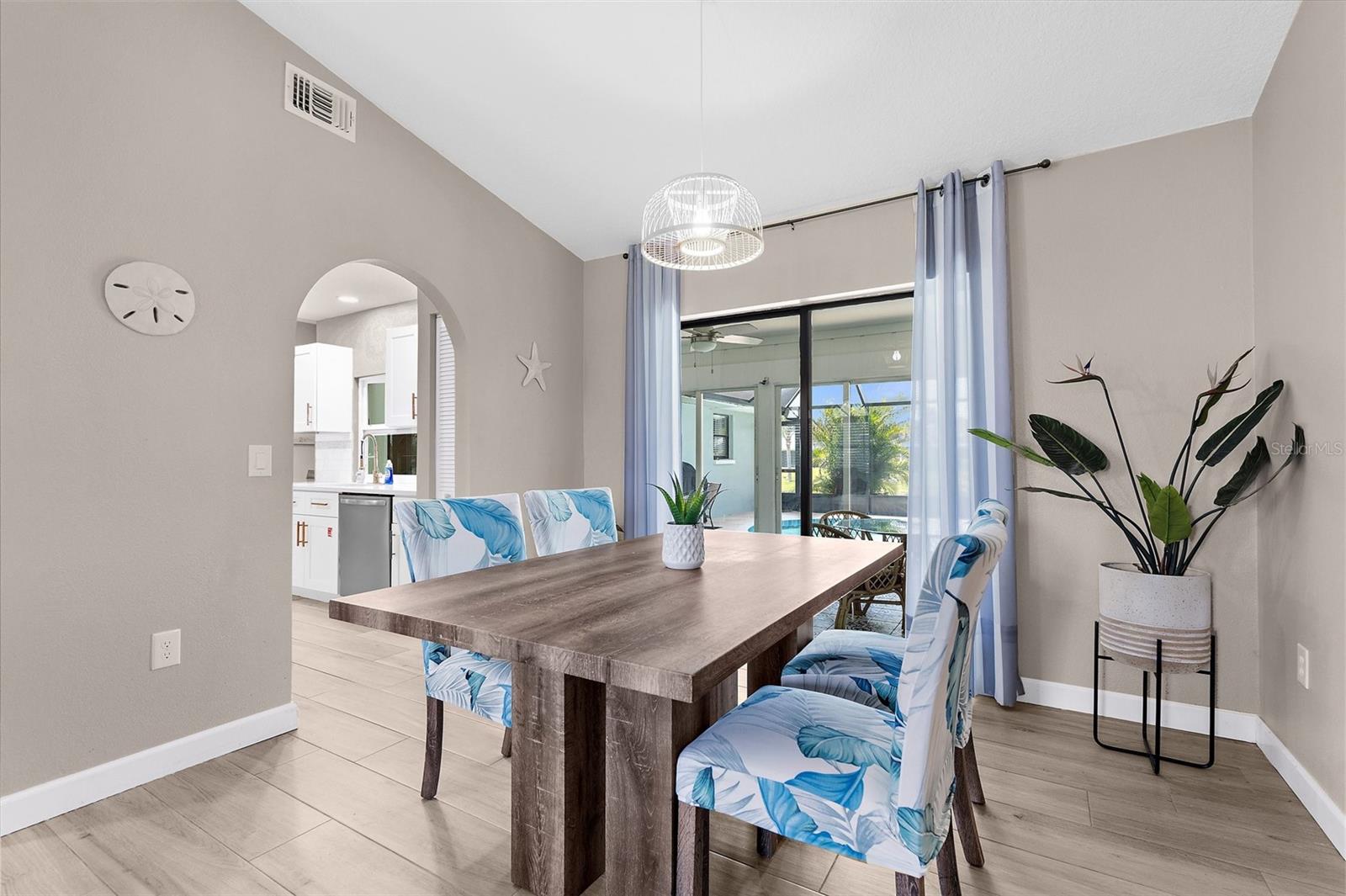 254 MARK TWAIN LN, ROTONDA WEST, FL, 33947