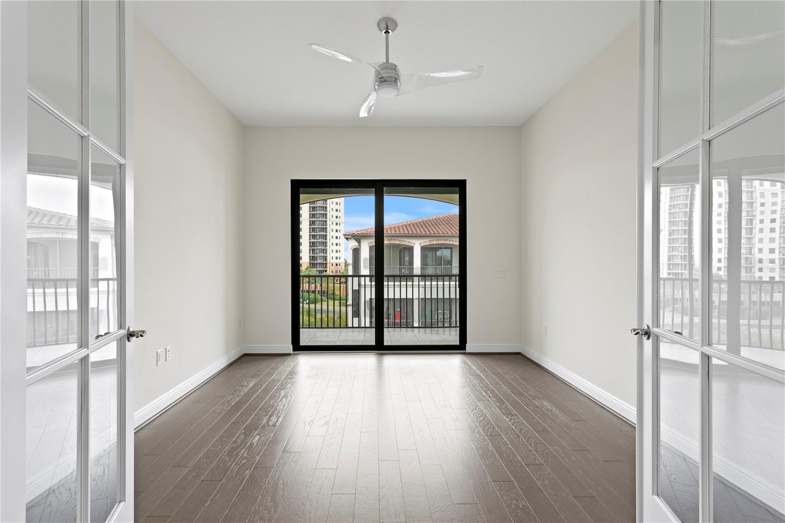 4915 CASPAR WHITNEY PL #402, TAMPA, FL, 33616