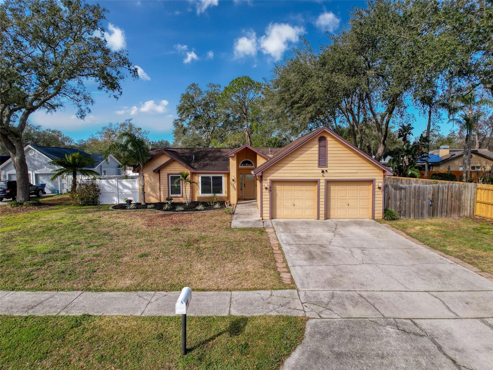 1035 DOCKSIDE DR, LUTZ, FL, 33559