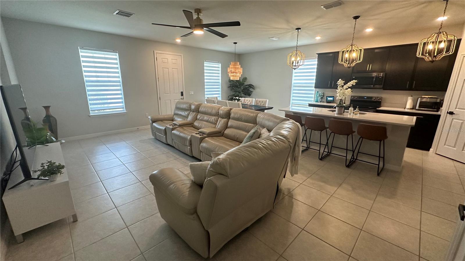 5046 AVALON PARK BLVD, WESLEY CHAPEL, FL, 33545